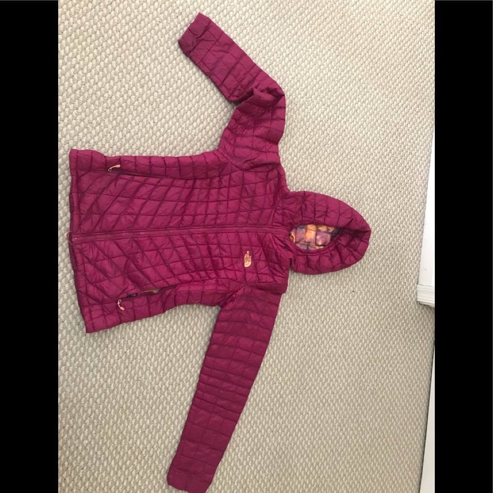 The North Face Thermoball Fushia Women’s Hooded Jacket.  #Northface